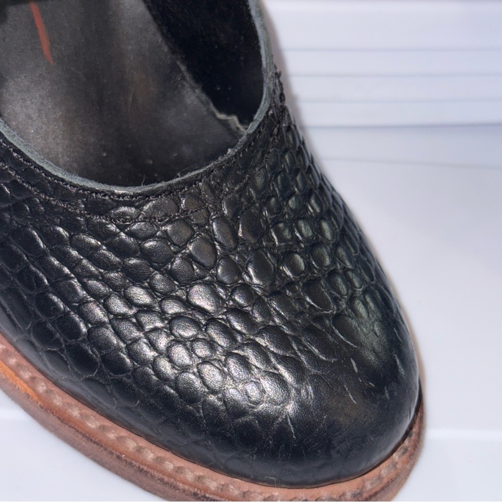 Freebird LEATHER Black Croc-Embossed MARY JANE Heels PUMPS 3 strap LIKE NEW - Picture 15 of 15